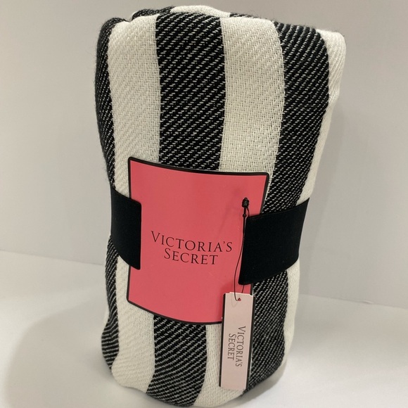 Victoria's Secret Other - VICTORIA SECERT✨ NEW✨ 50in x 60in NWT